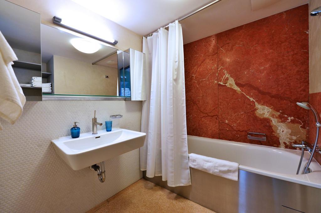 Langhans Apartment Prag